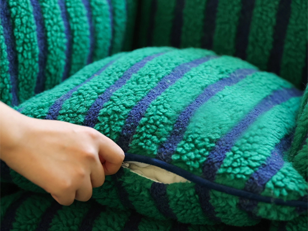 Striped Sherpa Fleece Cat Sofa - Material detail