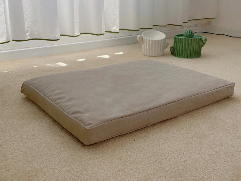 Soft mattress of Solid Wood Platform Cat Bed