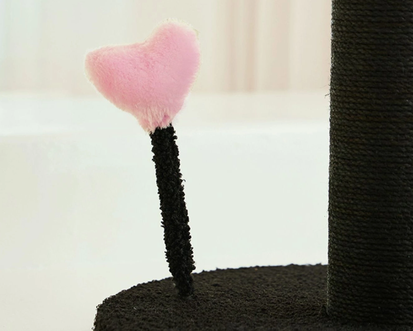 Carpet Four Leaf Clover Cat Scratcher - Spring heart toy